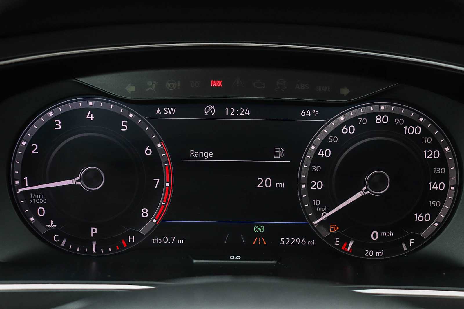 Used 2018 Volkswagen Tiguan SEL Premium FWD image 26