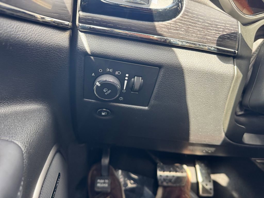 Used 2020 Jeep Grand Cherokee High Altitude AWD/4WD image 28