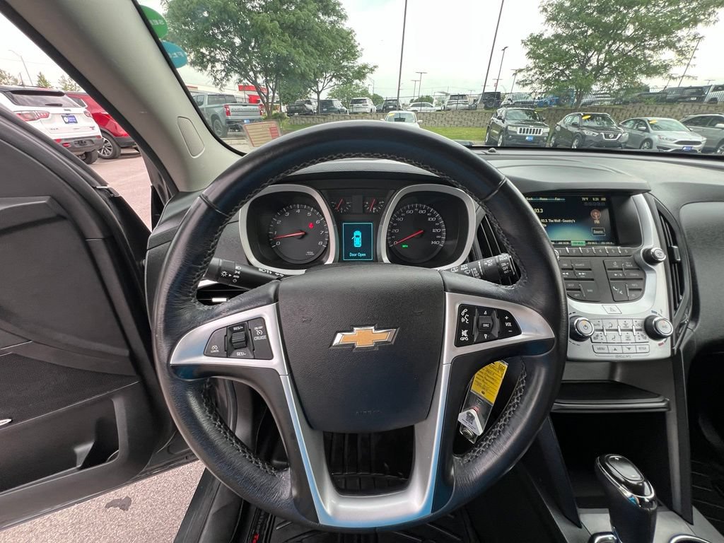 Used 2017 Chevrolet Equinox LT w/ Convenience Package AWD/4WD image 38