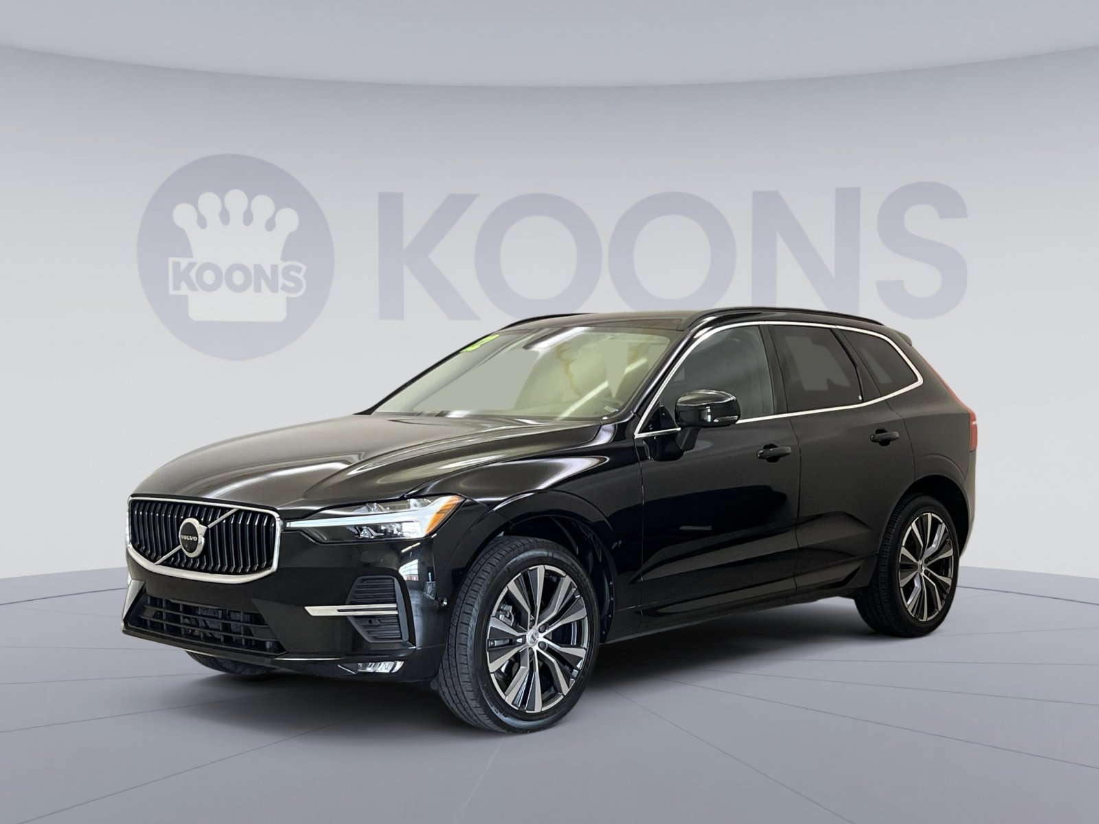 Used 2022 Volvo XC60 B5 Momentum w/ Advanced Package
