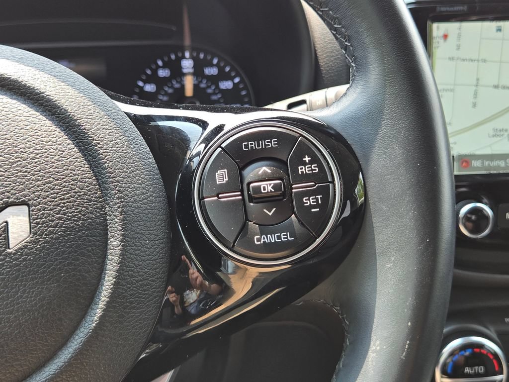 Certified 2022 Kia Soul X-Line FWD image 29