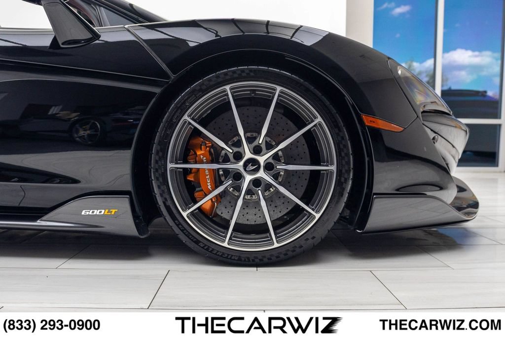Used 2020 McLaren 600LT Spider RWD image 31