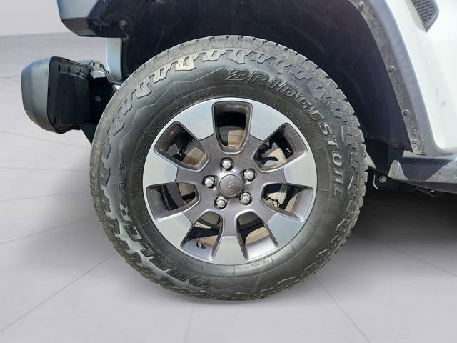 Used 2018 Jeep Wrangler Unlimited Sahara image 9