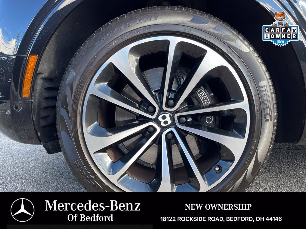 Used 2019 Bentley Bentayga AWD/4WD image 34
