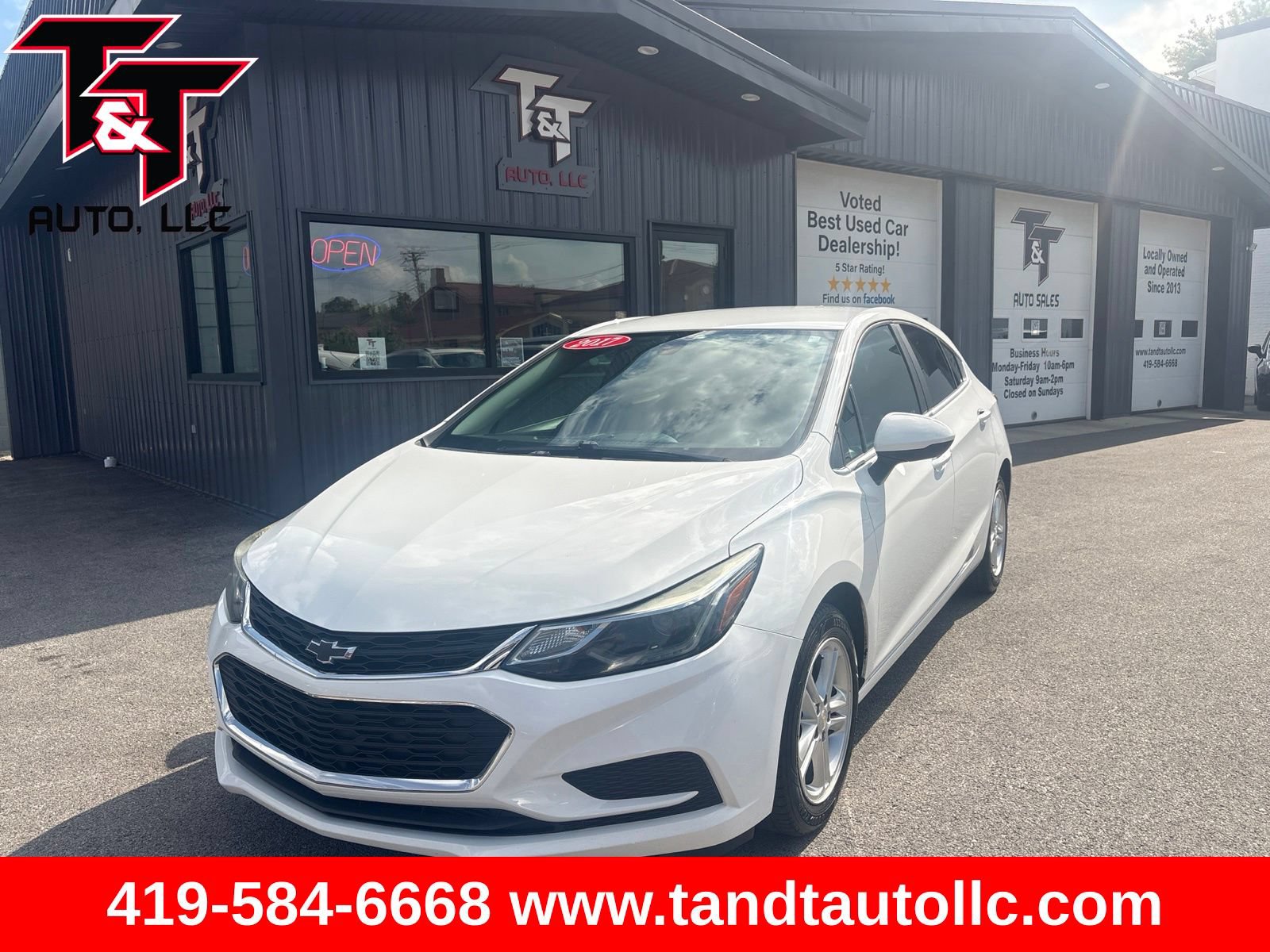Used 2017 Chevrolet Cruze LT w/ Convenience Package FWD image 1