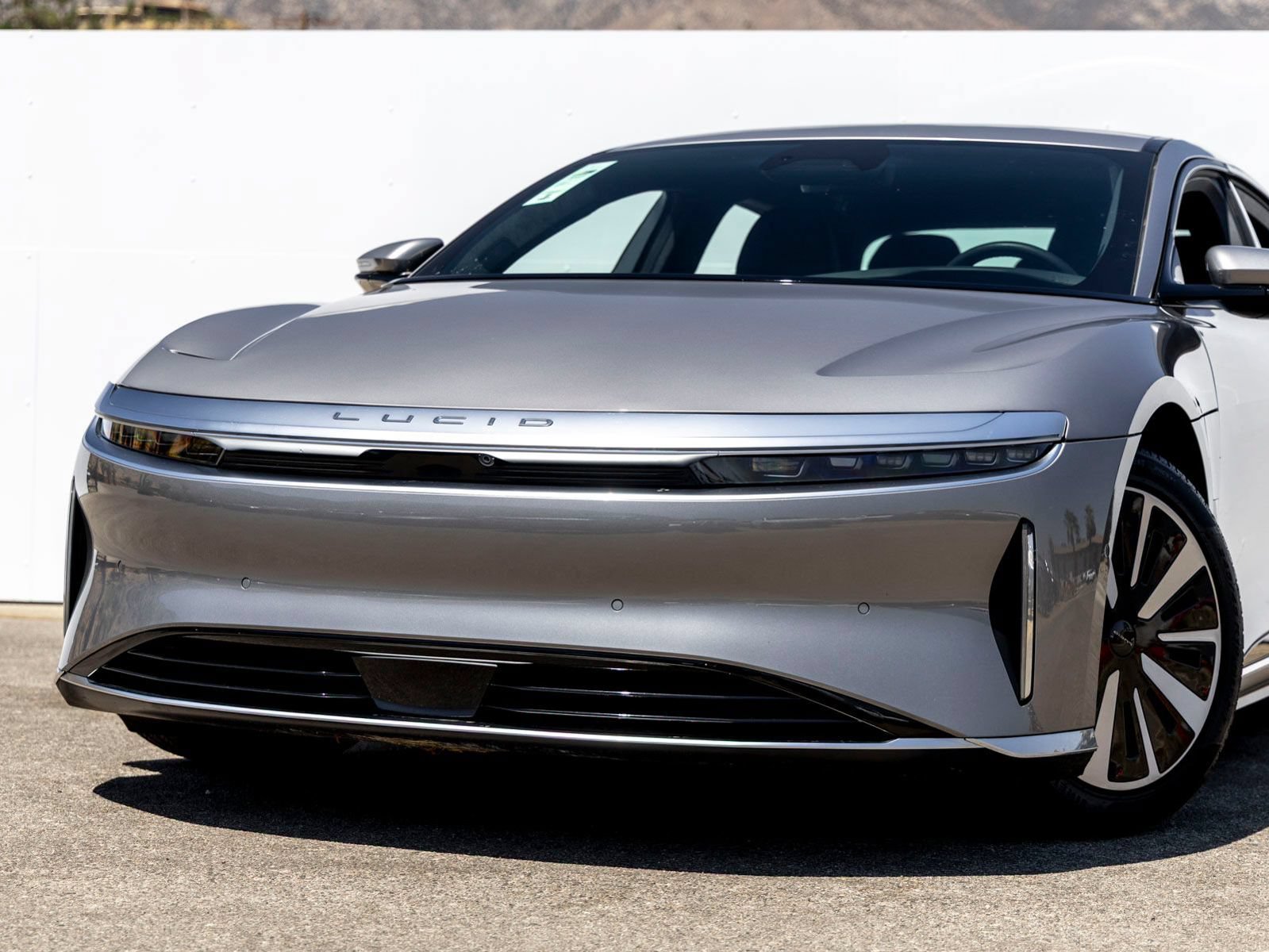 Used 2024 Lucid Air Touring AWD/4WD image 2