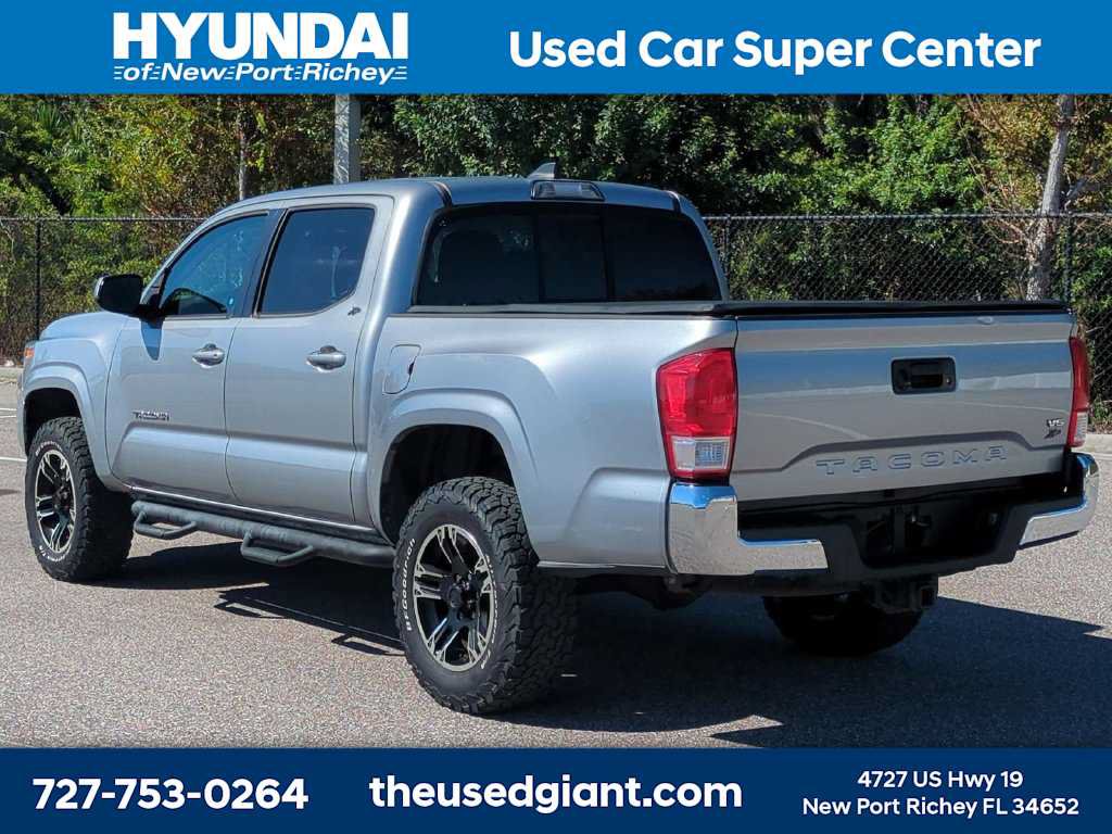 Used 2016 Toyota Tacoma SR5 w/ Towing Package RWD image 3