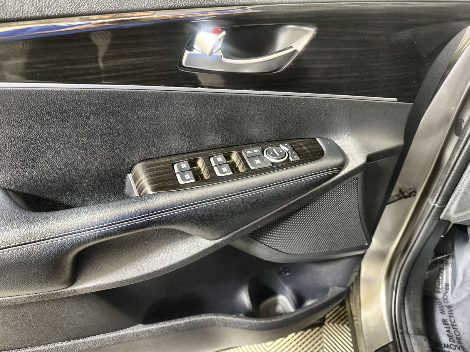 Used 2019 Kia Sorento AWD V6 image 15