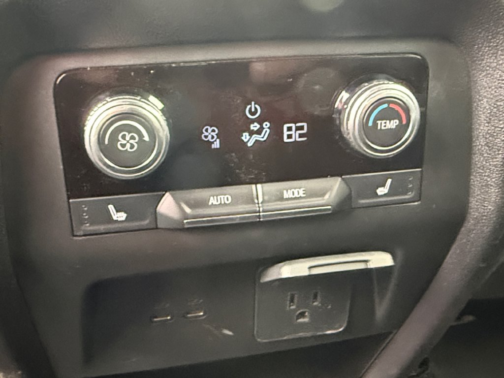 Used 2025 GMC Acadia Denali w/ LPO, Floor Liner Package AWD/4WD image 35