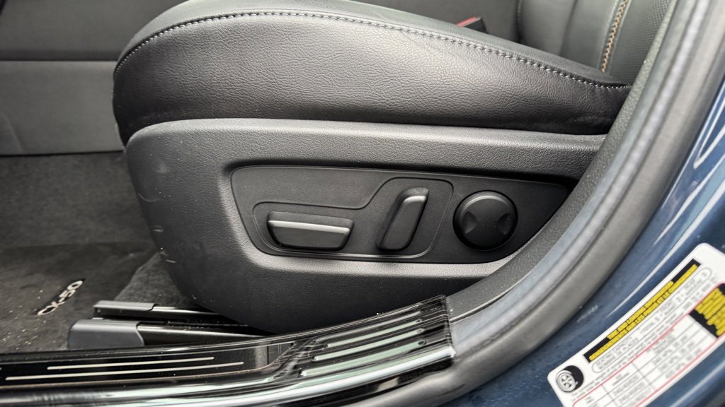 Used 2025 MAZDA CX-50 AWD 2.5 S w/ Premium Plus Pkg image 11