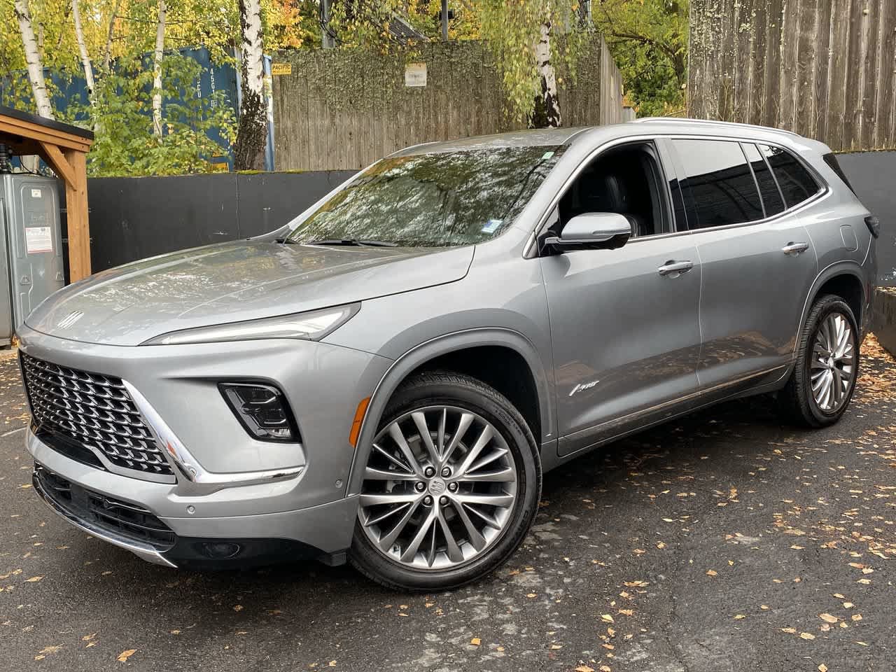 Used 2026 Buick Enclave Avenir w/ Super Cruise Package FWD image 1