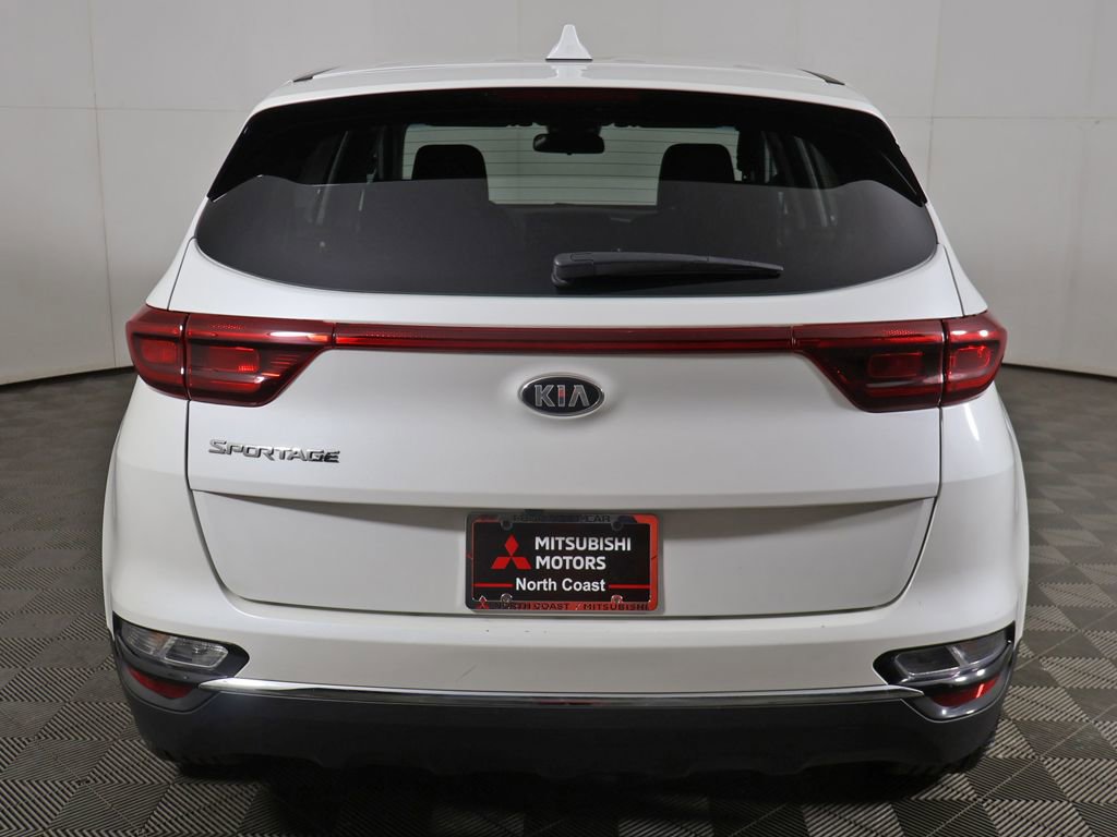 Used 2022 Kia Sportage LX image 9