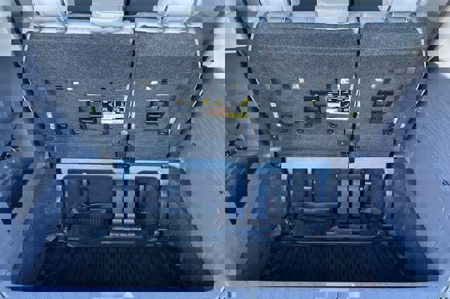 Used 2024 Toyota Sienna XLE w/ XLE Plus Package FWD image 20