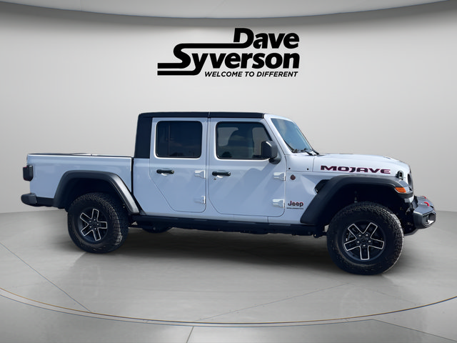 Used 2026 Jeep Gladiator Mojave AWD/4WD image 6