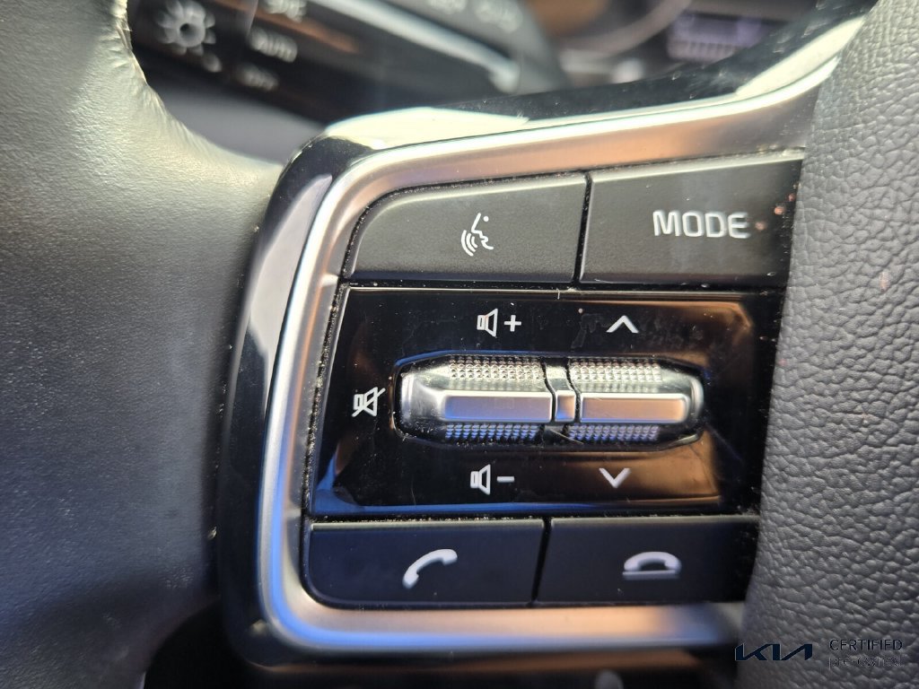 Certified 2022 Kia Sorento S FWD image 27