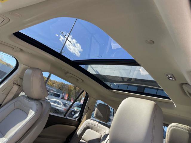 Used 2022 Lincoln Aviator Reserve w/ Elements Package Plus image 18