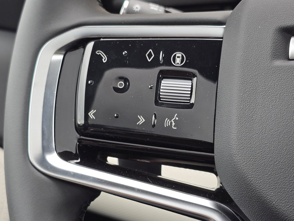 New 2025 Land Rover Discovery Sport Dynamic SE image 14