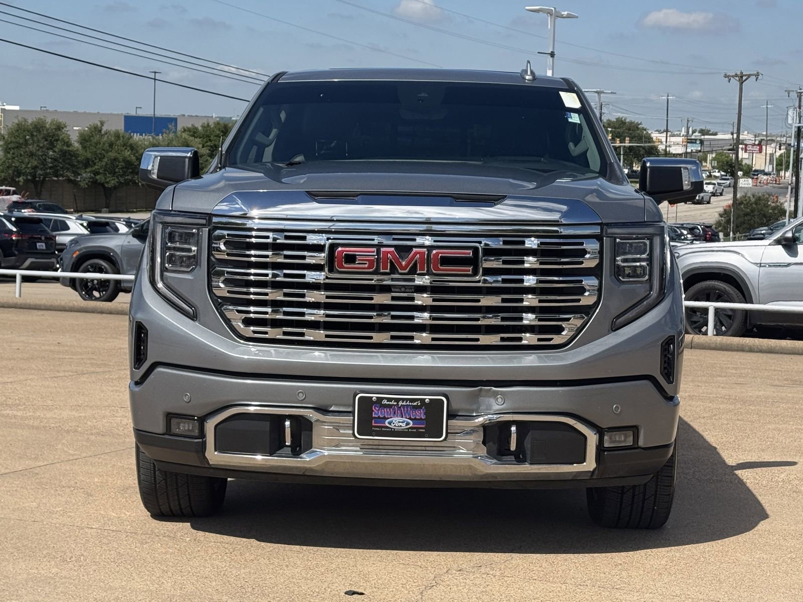 Used 2023 GMC Sierra 1500 Denali w/ Denali Reserve Package AWD/4WD image 9