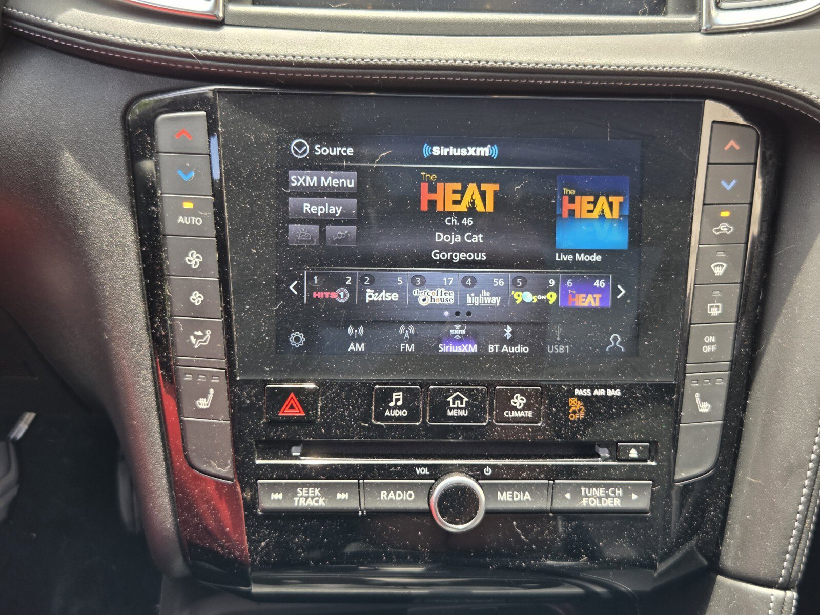 Used 2023 INFINITI QX50 Luxe FWD image 19
