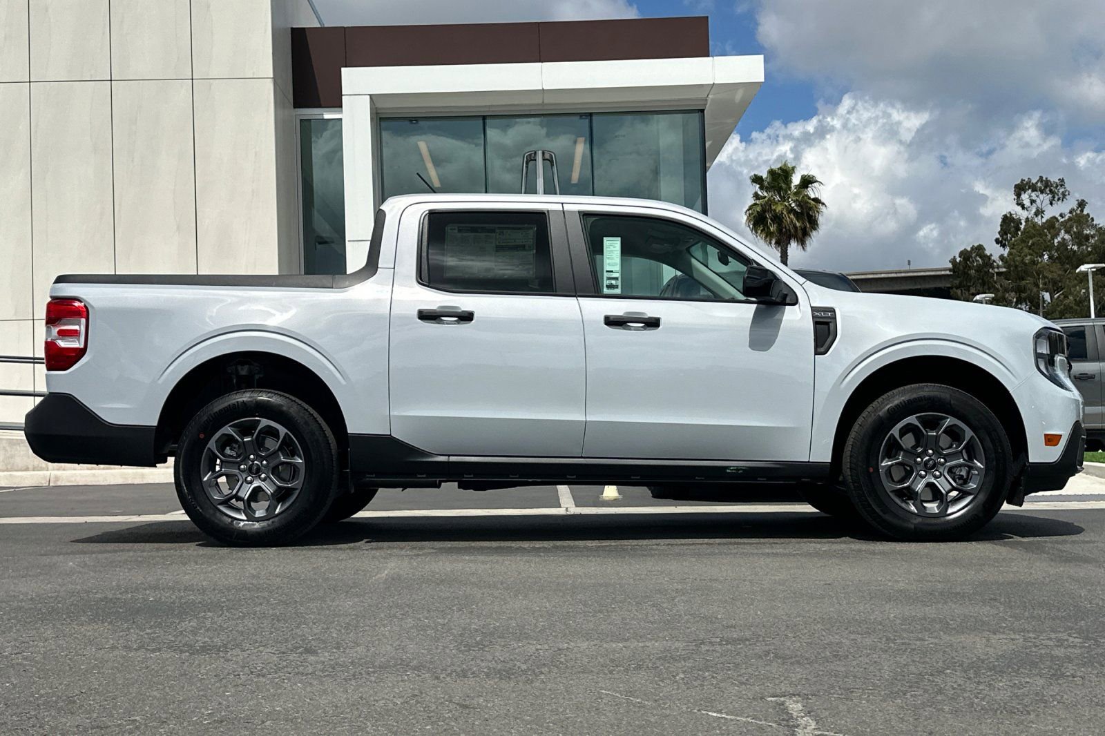 New 2026 Ford Maverick XLT w/ XLT Luxury Package image 2