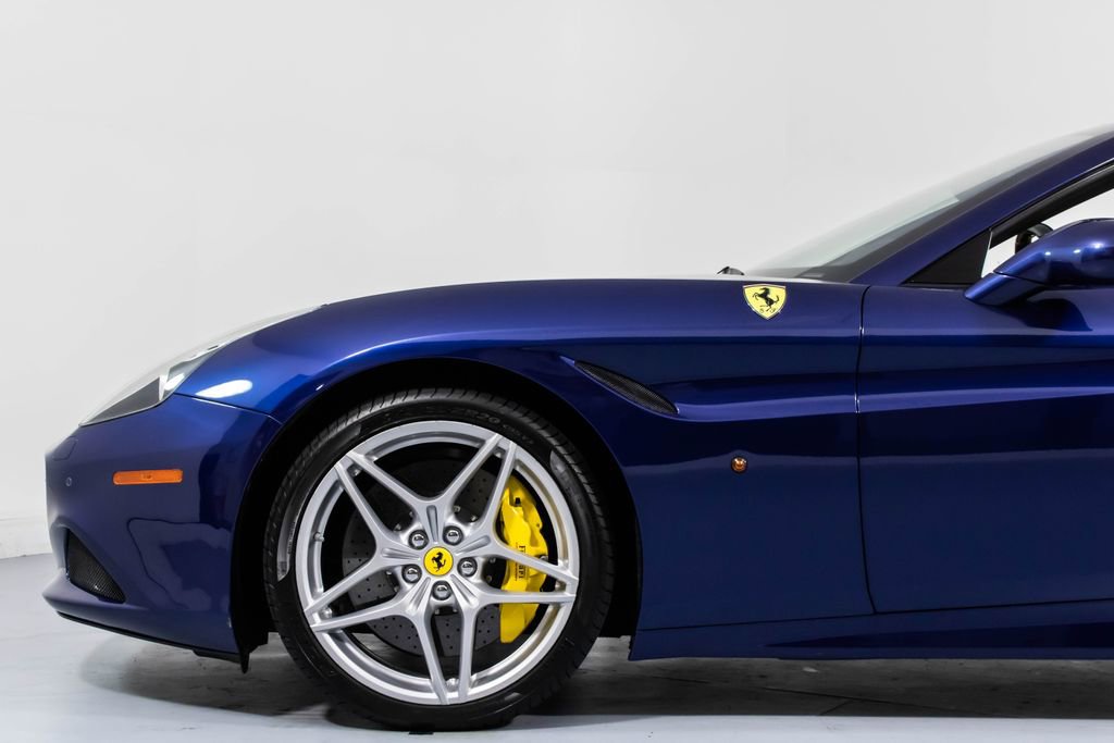 Certified 2017 Ferrari California T image 28