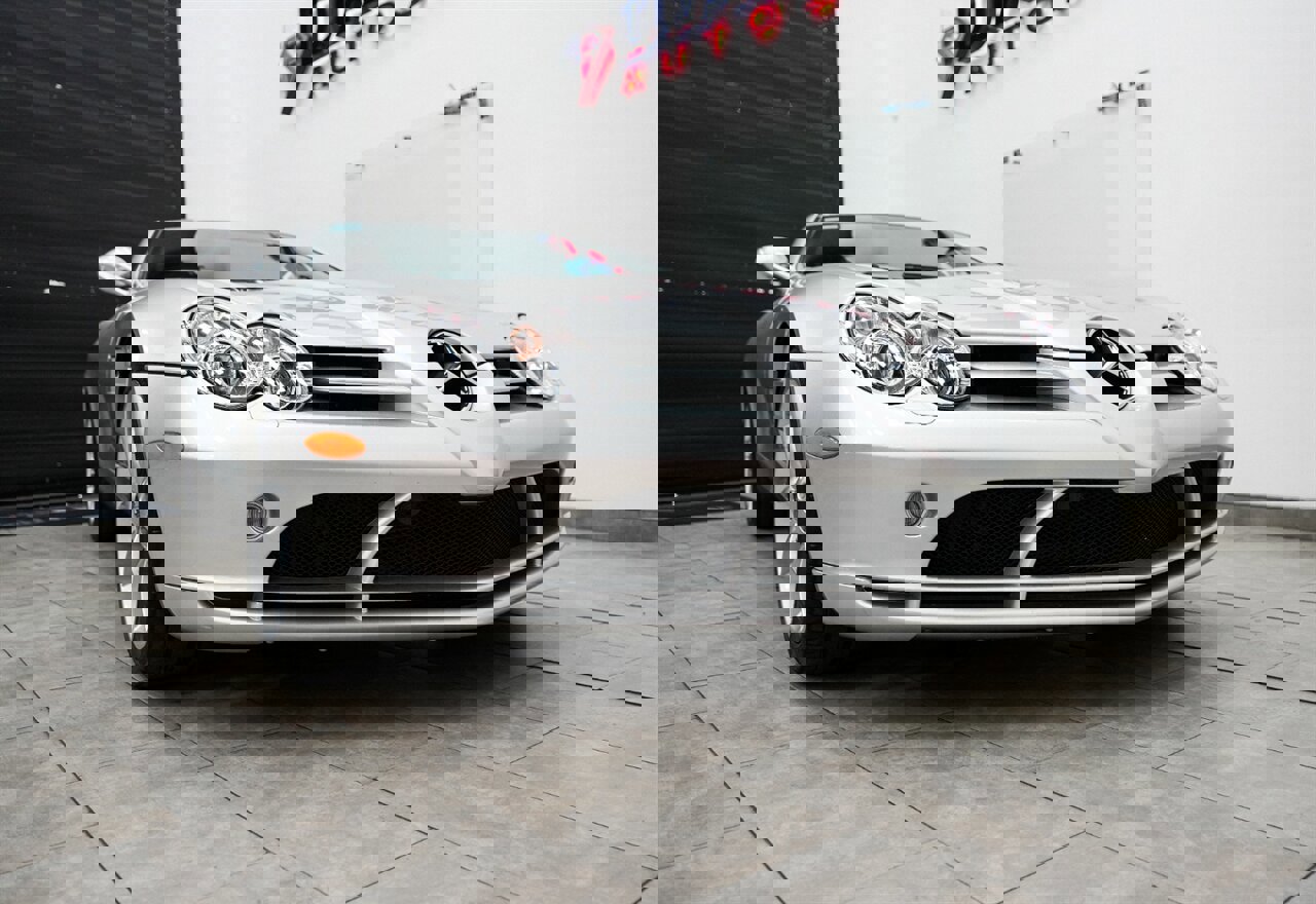 Used 2008 Mercedes-Benz SLR image 2