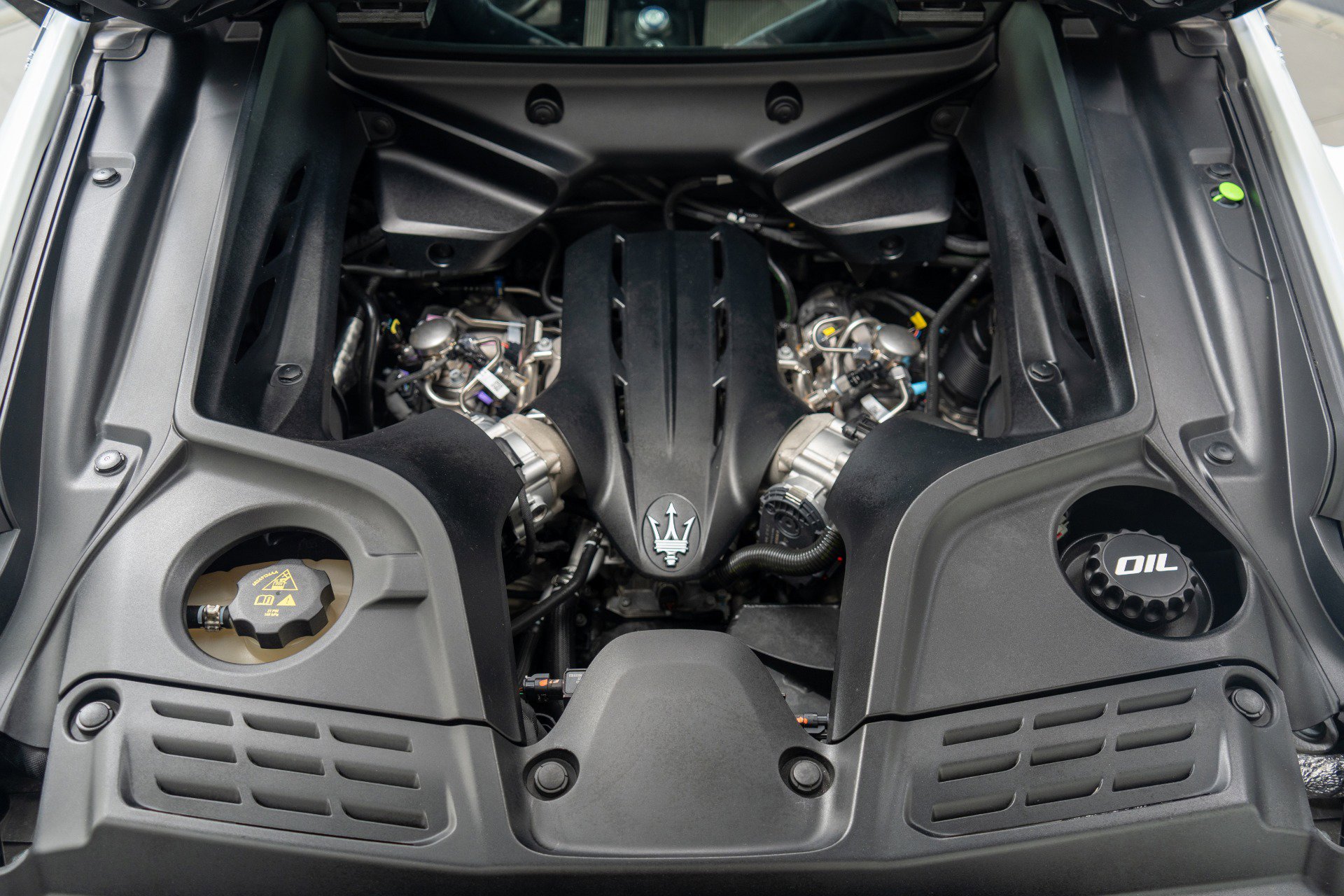 Used 2022 Maserati MC20 Coupe RWD image 12