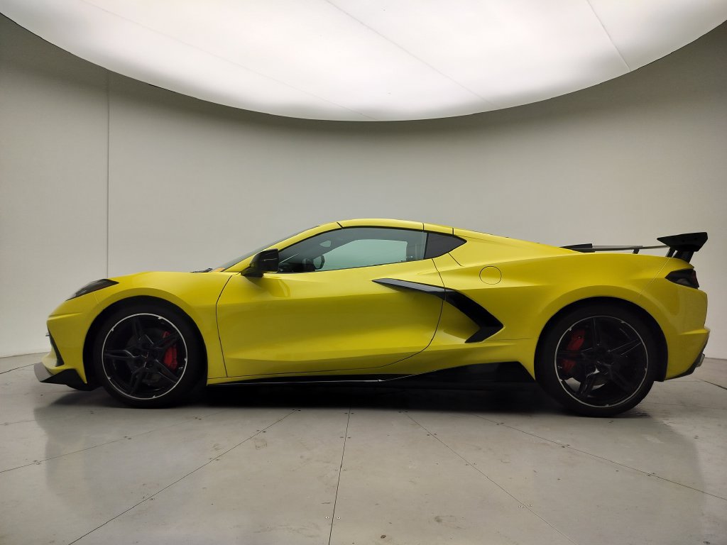 Used 2021 Chevrolet Corvette Stingray Preferred Cpe w/ Battery Protection Package RWD image 2