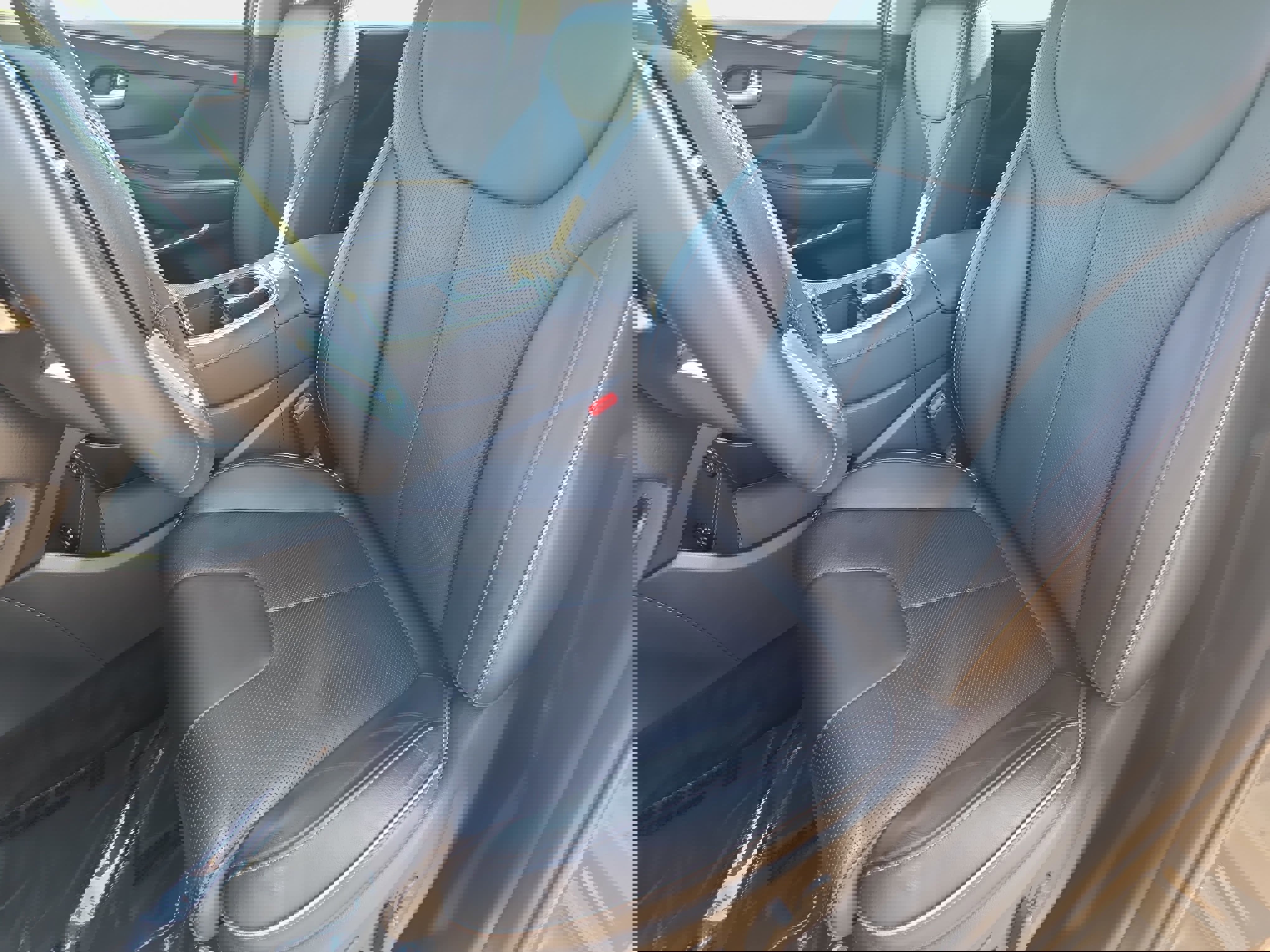 Used 2022 Hyundai Santa Fe Limited AWD/4WD image 15