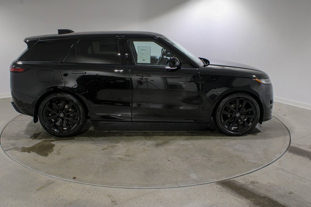 New 2025 Land Rover Range Rover Sport Dynamic SE image 6