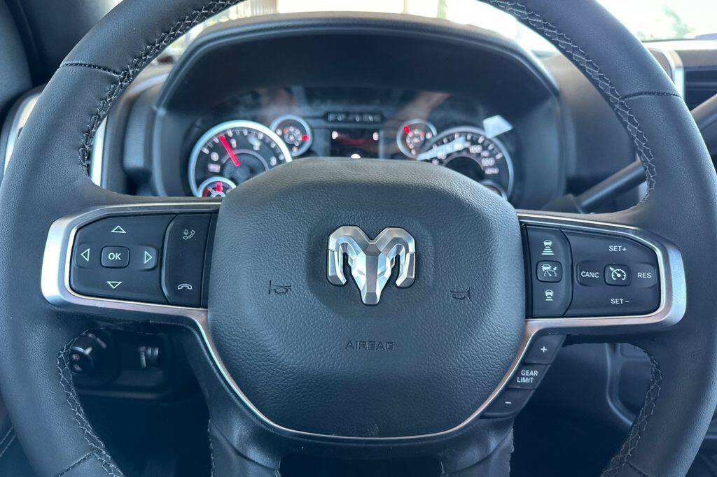 New 2026 RAM 2500 Big Horn AWD/4WD image 22