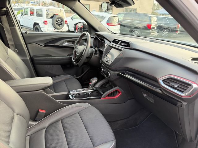 Used 2023 Chevrolet TrailBlazer RS image 37