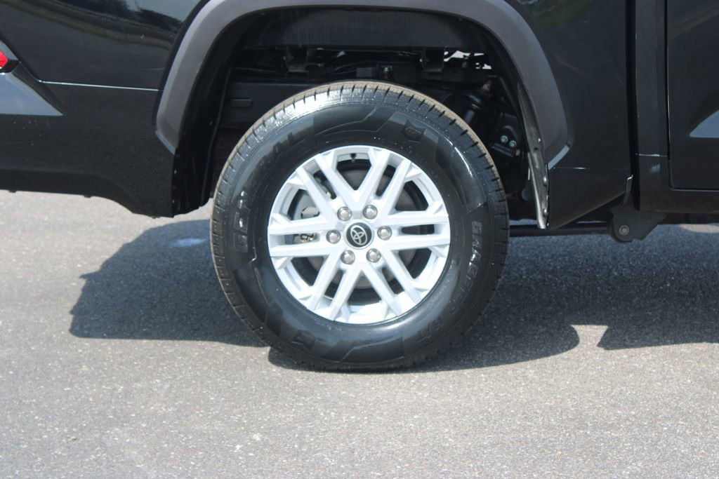 Used 2023 Toyota Tundra SR5 w/ SR5 Convenience Package AWD/4WD image 13