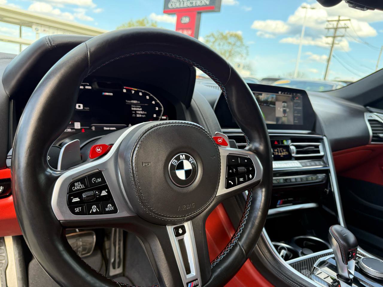 Used 2022 BMW M8 Competition w/ M Carbon Exterior Package AWD/4WD image 23