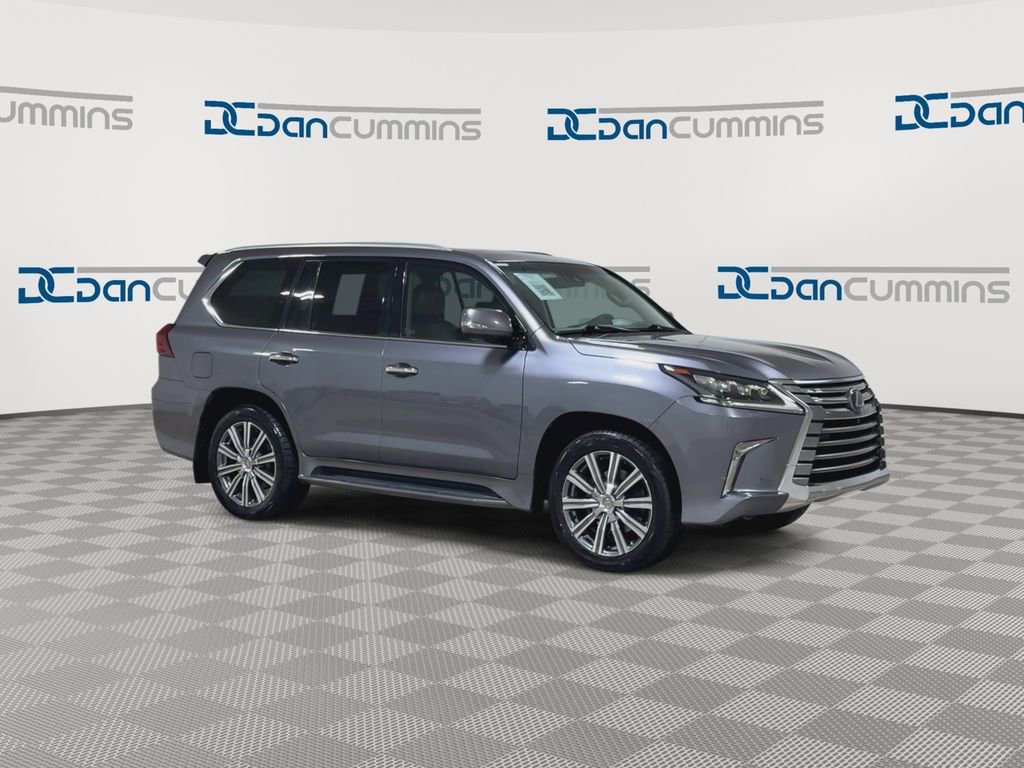 Used 2017 Lexus LX 570 4WD w/ Luxury Package image 2