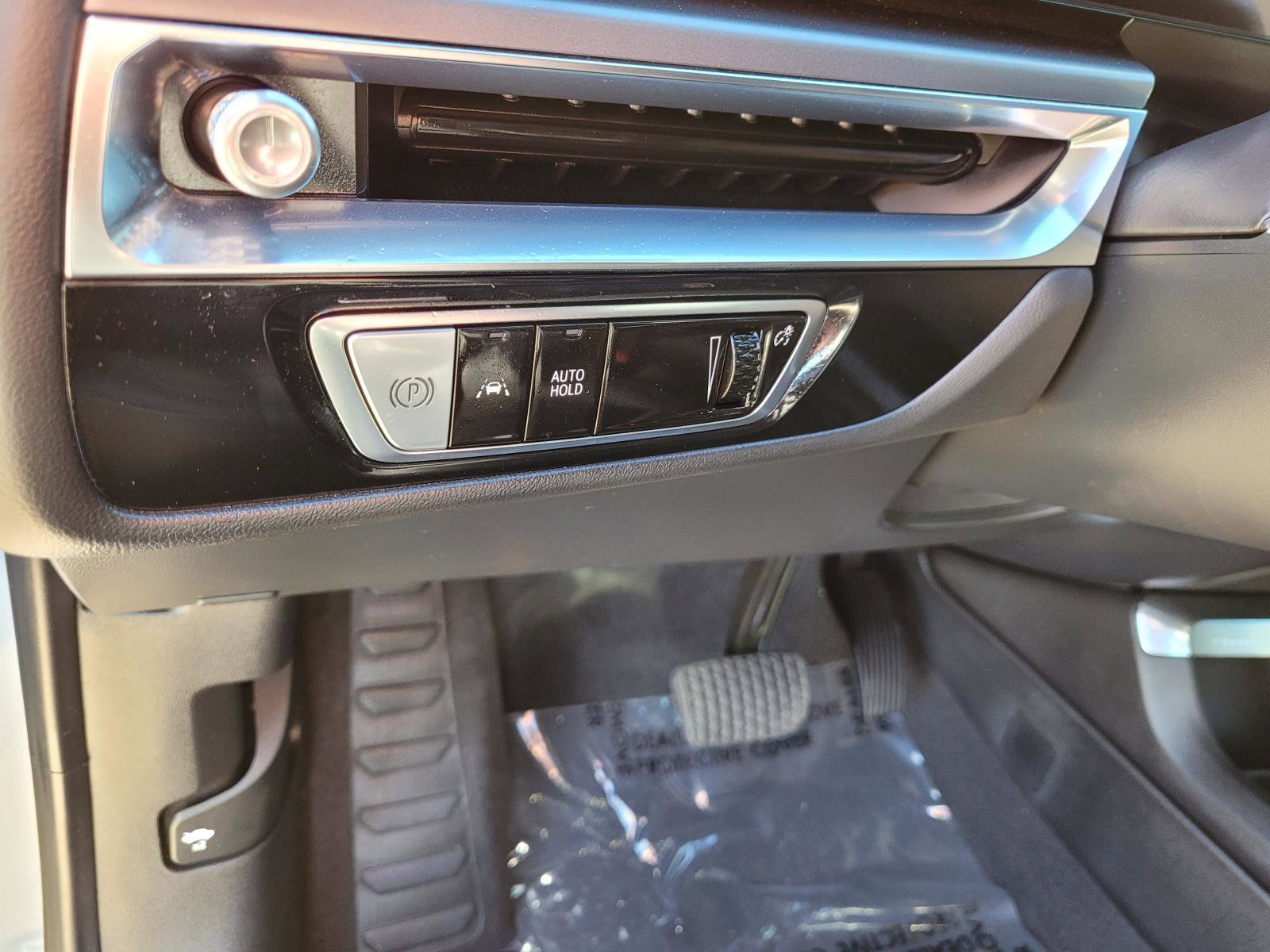 Used 2024 Cadillac Lyriq Tech AWD/4WD image 26