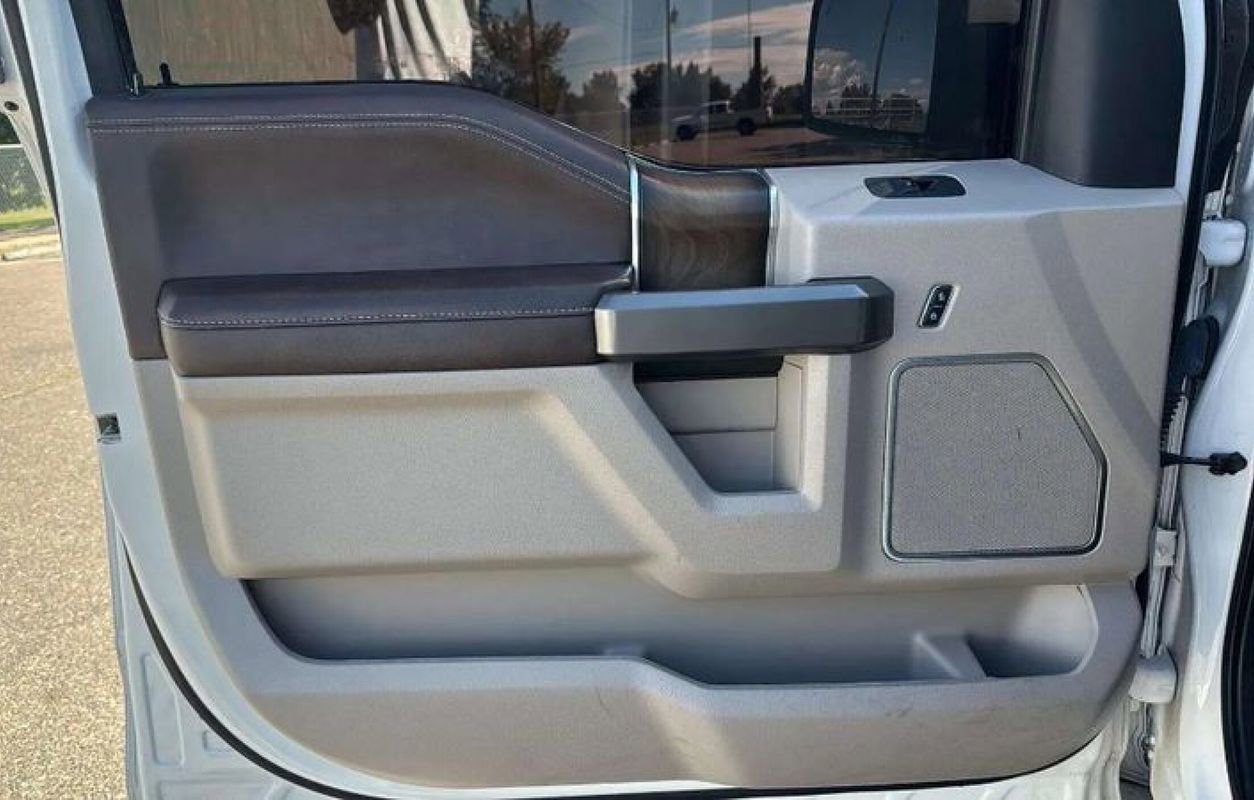 Used 2019 Ford F150 Limited w/ Trailer Tow Package image 19