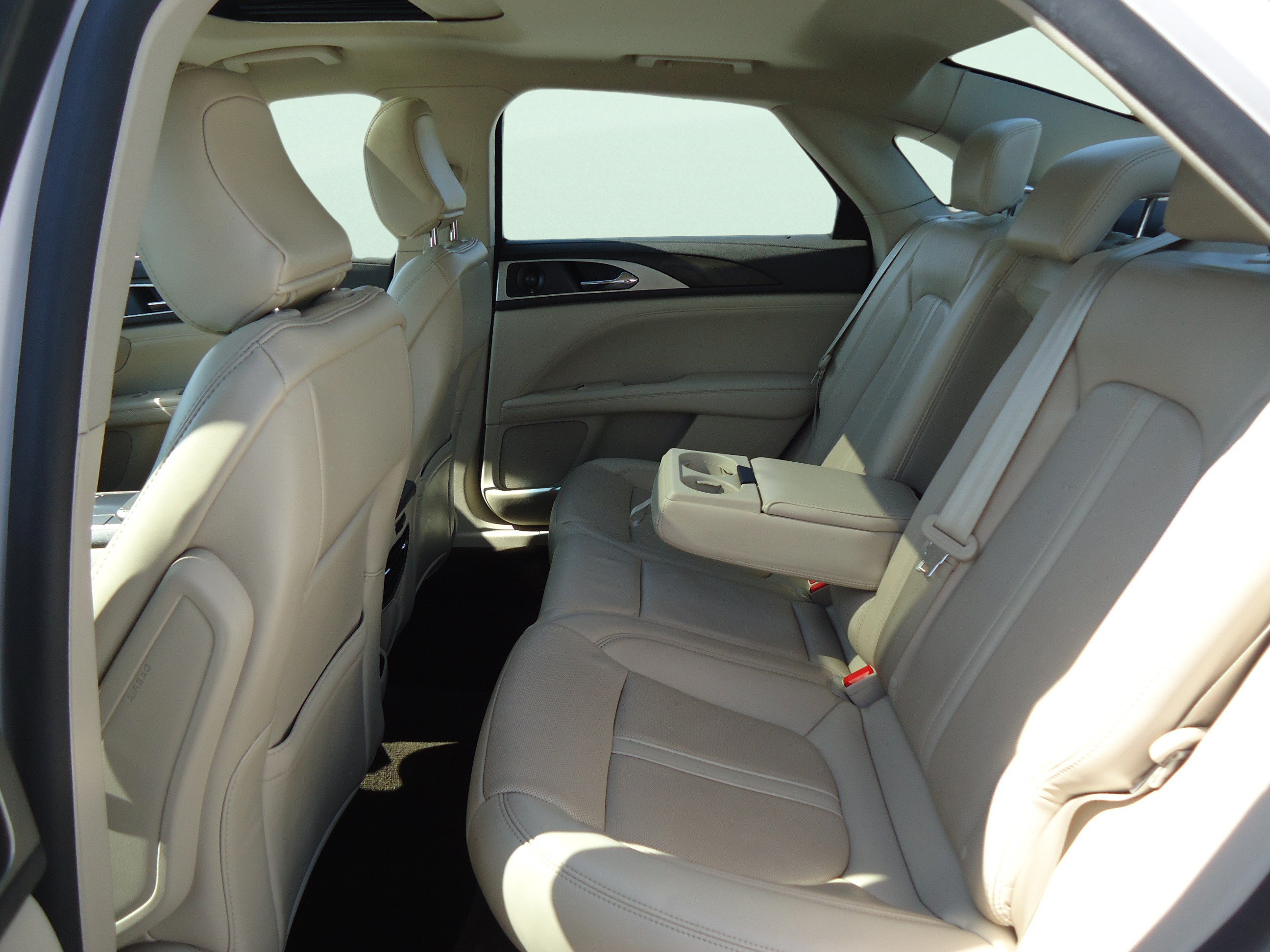 Used 2020 Lincoln MKZ Reserve w/ Monochromatic Package AWD/4WD image 32