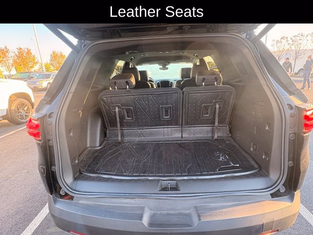 Used 2023 Chevrolet Traverse RS w/ LPO, Floor Liner Package FWD image 17