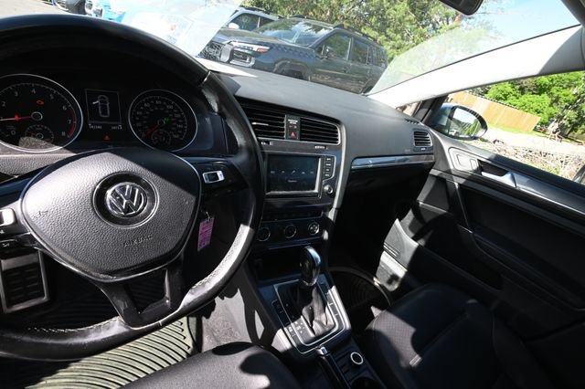 Used 2017 Volkswagen Golf Alltrack S AWD/4WD image 9