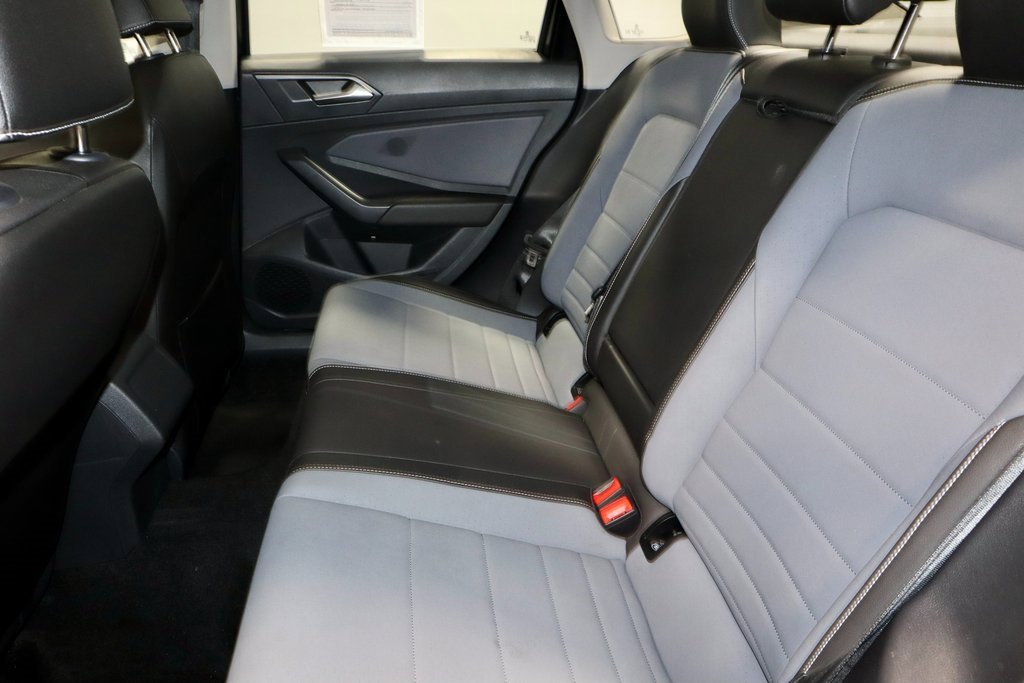 Used 2025 Volkswagen Jetta SE image 22