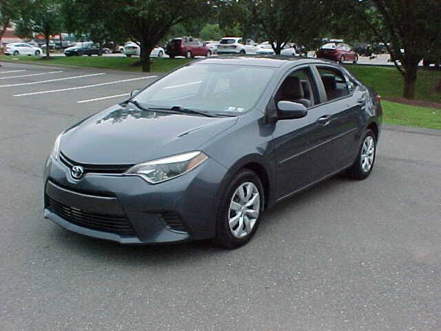 Used 2015 Toyota Corolla LE image 4