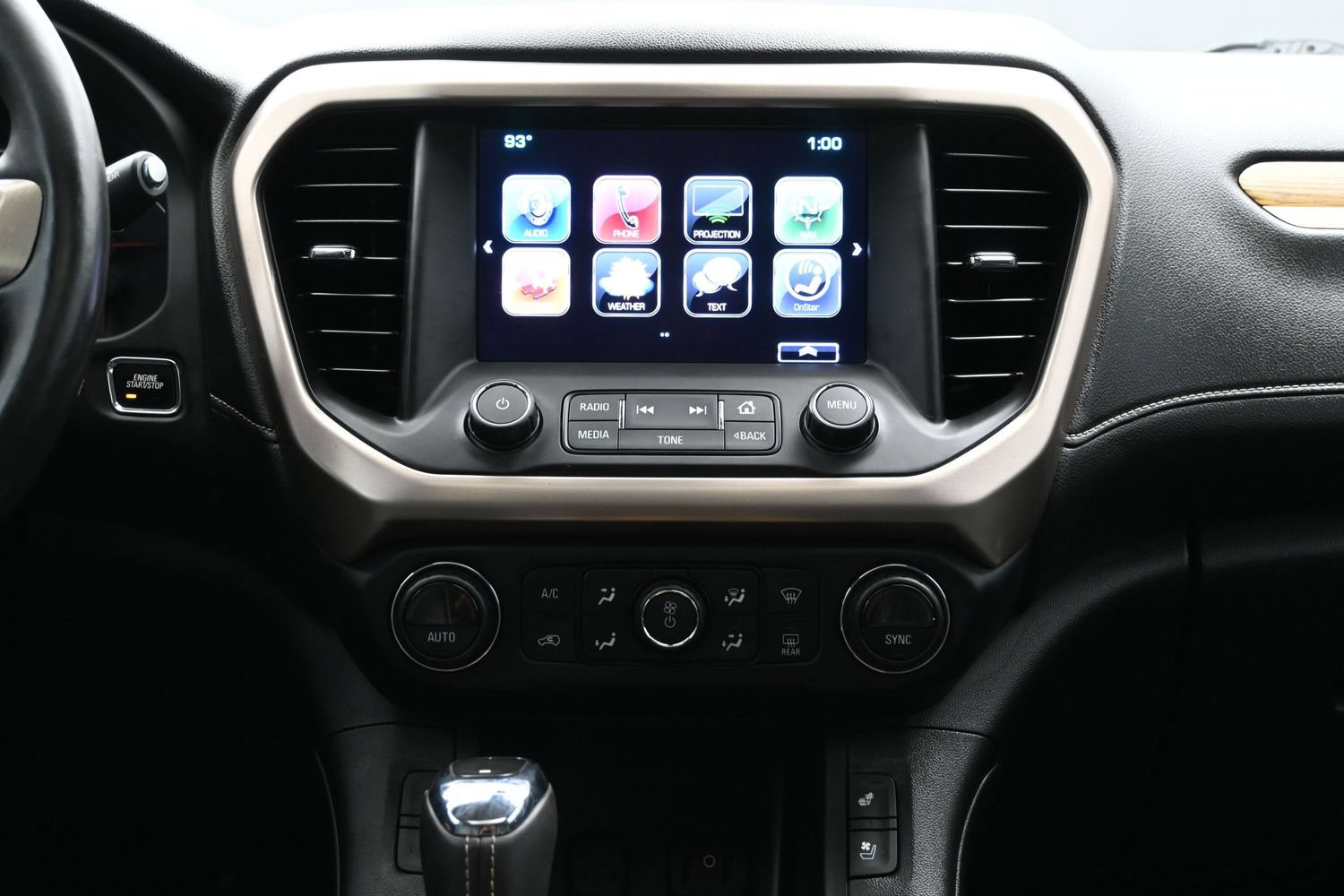 Used 2017 GMC Acadia Denali w/ Technology Package FWD image 17