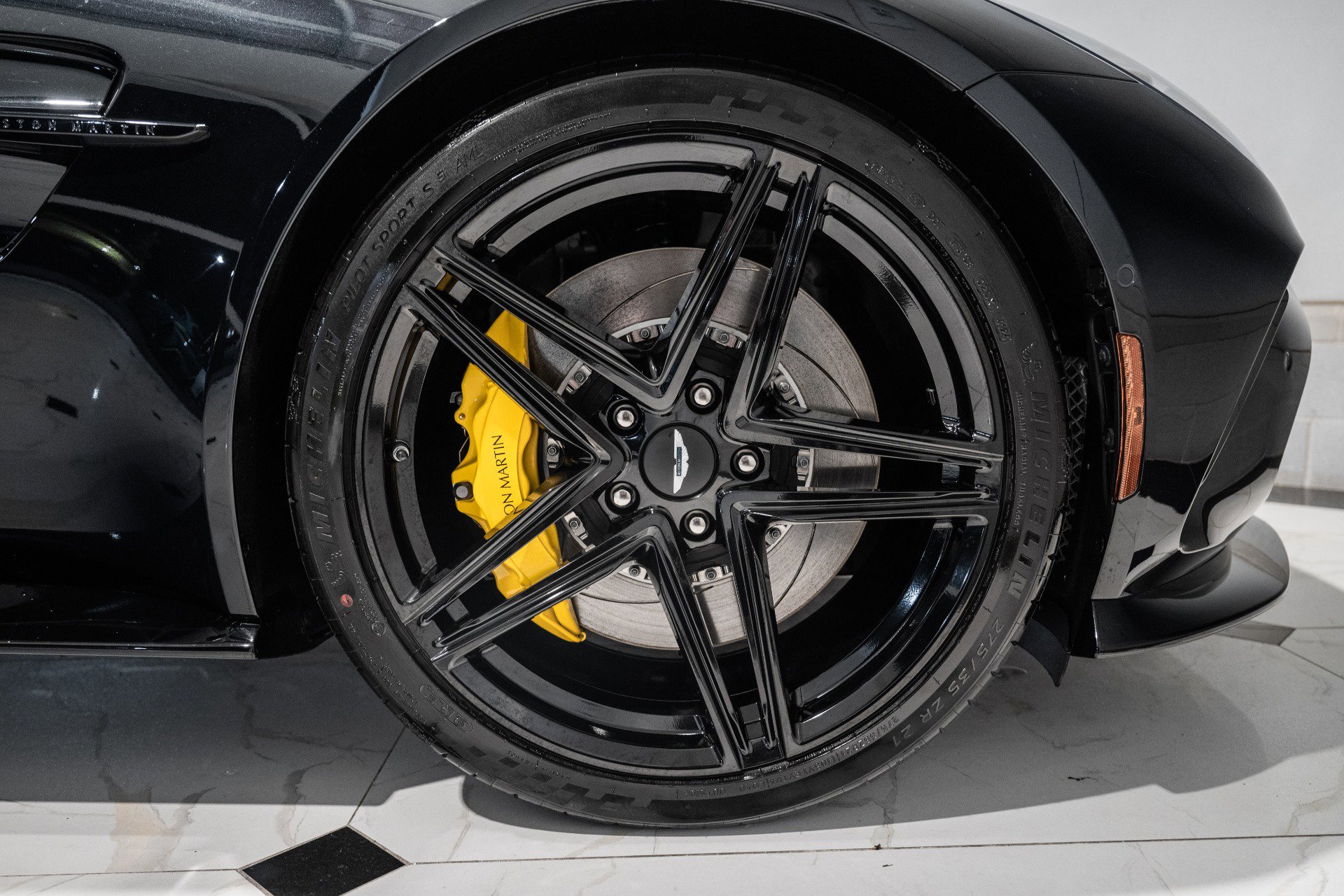 New 2026 Aston Martin V8 Vantage Coupe image 43