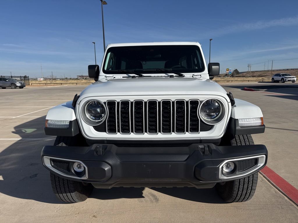 Used 2025 Jeep Wrangler Sahara image 8