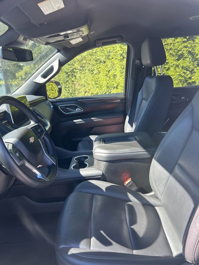 Used 2024 Chevrolet Suburban LT image 20
