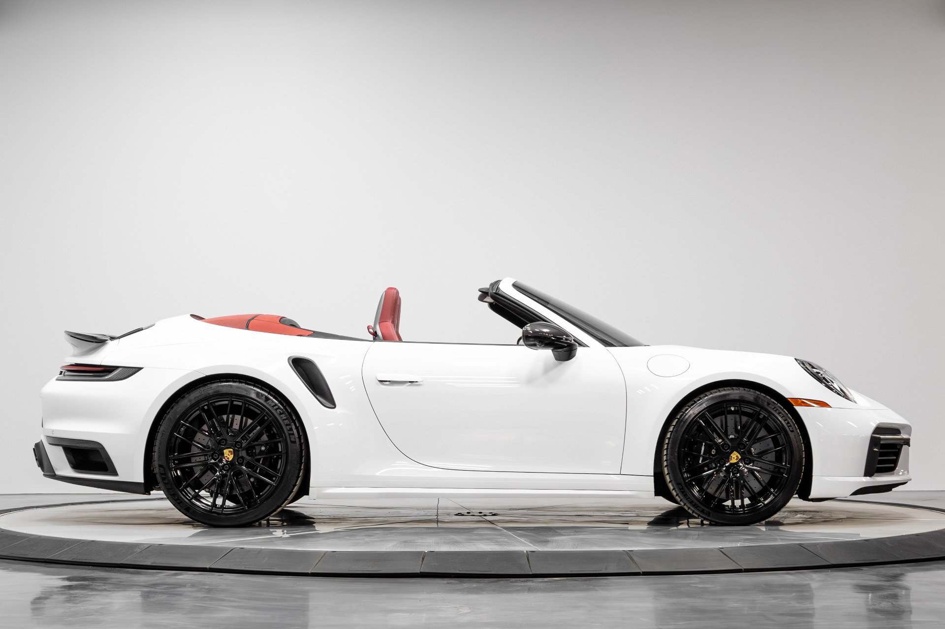Used 2021 Porsche 911 Turbo S image 17