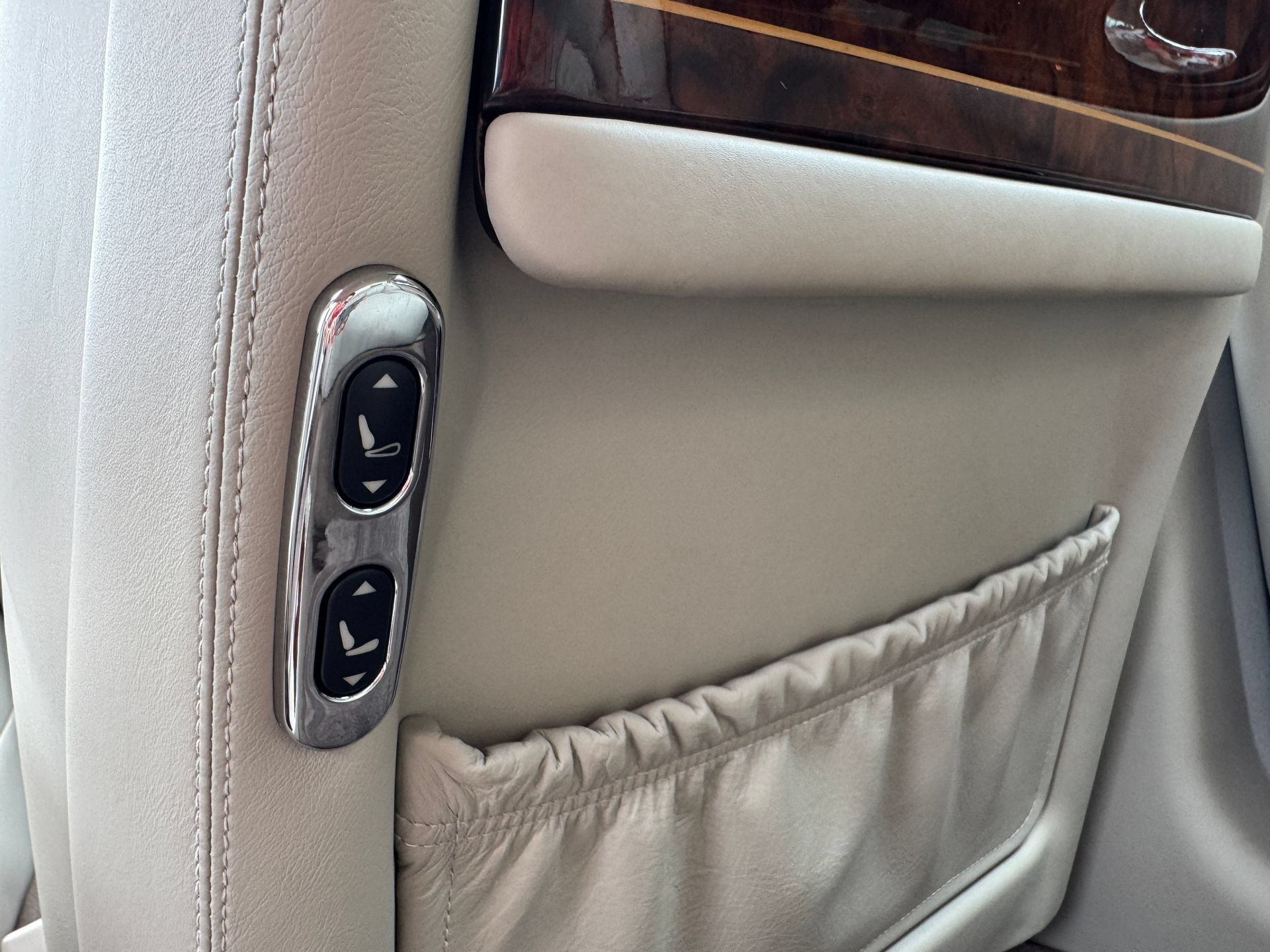 Used 2001 Jaguar XJ Supercharged RWD image 53