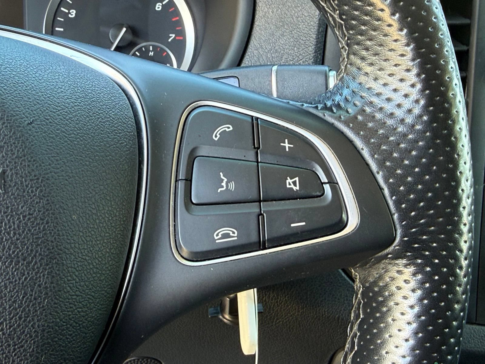 Used 2023 Mercedes-Benz Metris image 33
