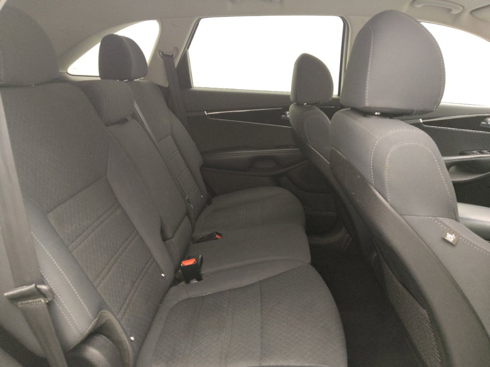 Used 2018 Kia Sorento FWD image 19